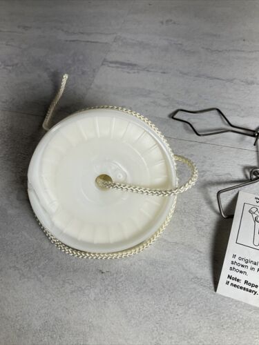 NOS Genuine OEM Briggs and Stratton 299948 Pulley-Starter (6922728112311)